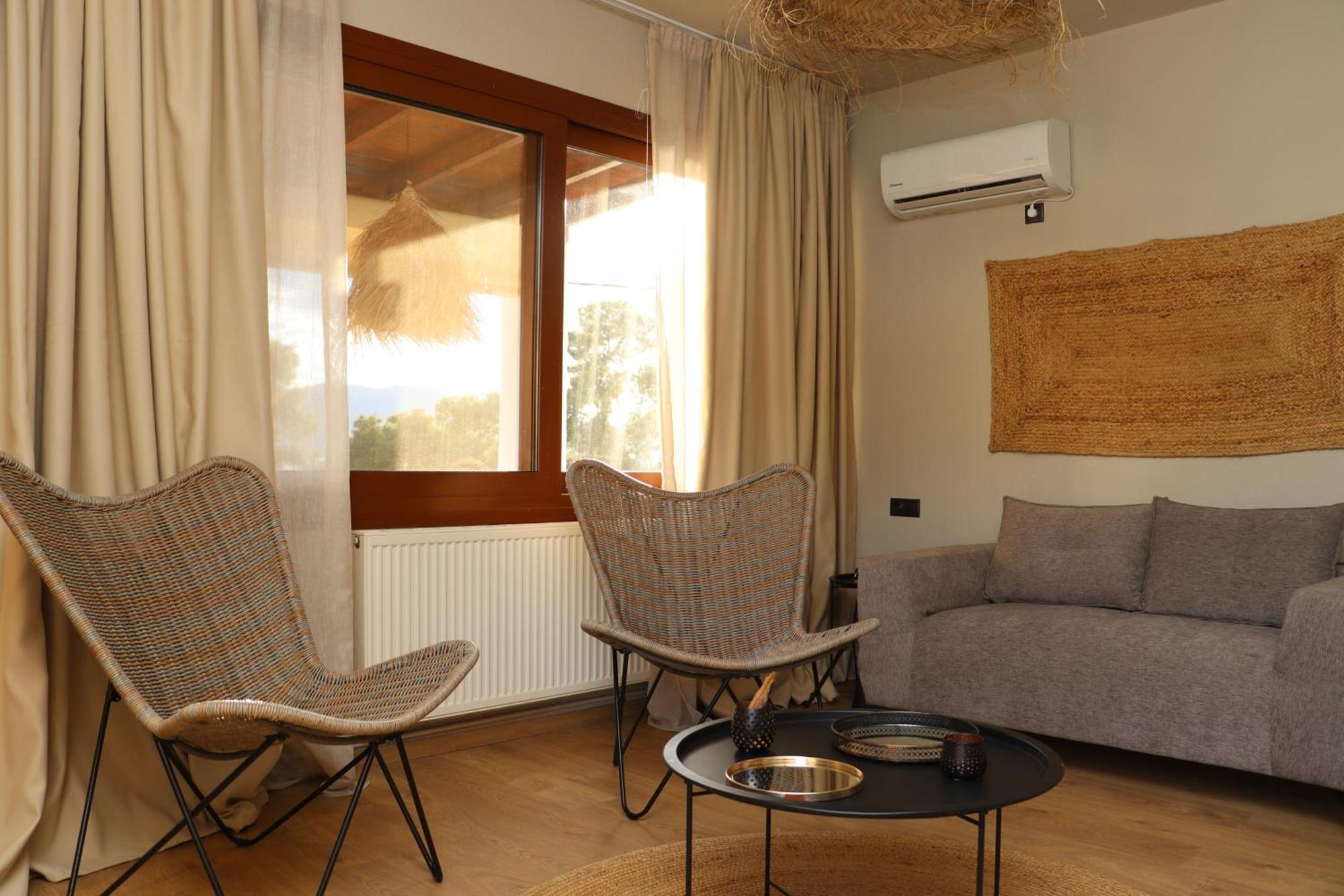 Seaview Apartment - Poros Relaxing Beachfront Flat Pórosz Kültér fotó